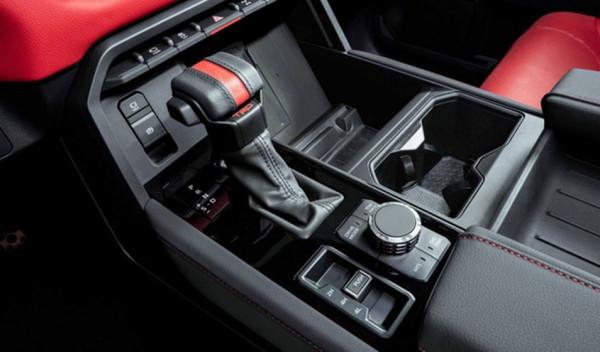 新一代豐田坦途實車曝光，換裝新前臉，外觀霸氣，搭3.5T混動系統