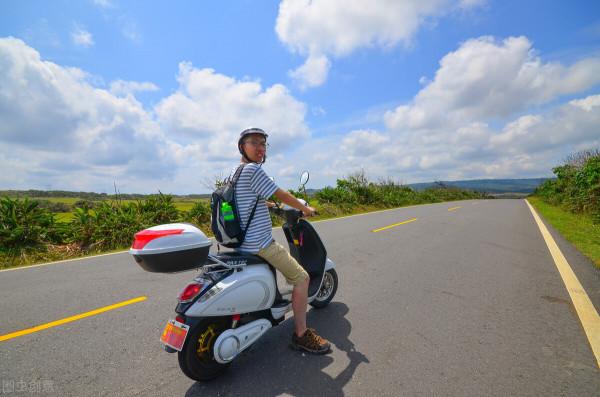 才知道，騎電動車也需要技術，學會這幾招，以後騎車更穩、更安全