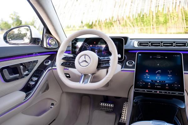 D級豪華轎車“數字”教科書，試駕賓士全新S級