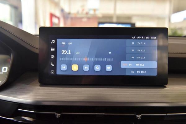 五菱星辰火了，6&period;98萬起配1&period;5T動力，軸距2750mm，專為工薪族打造