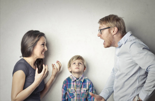 生孩子年齡差距多大？38歲奶奶走紅網路，網友：同齡的我剛懷一胎