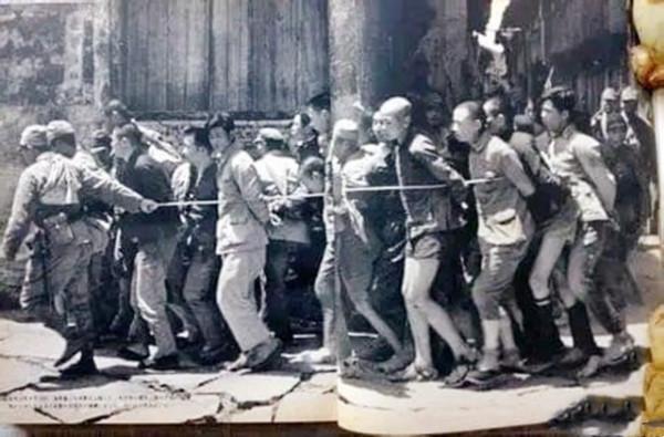 1943年,沁源日軍據點天天掉東西,日軍還笑臉相迎哄著拿東西的人 1943年,沁源日軍據點天天掉東西,日軍還笑臉相迎哄著拿東西的人