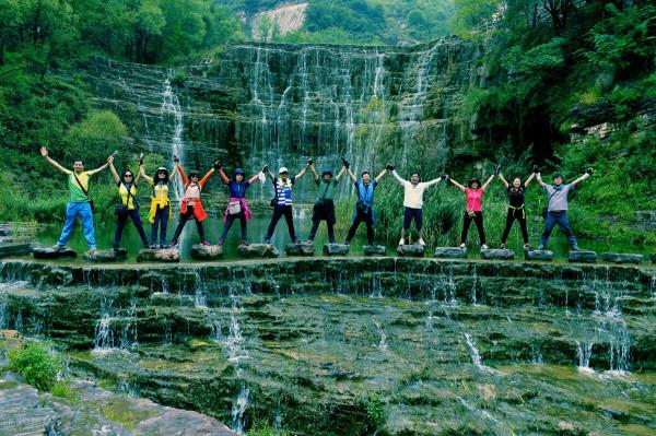 走進大峽谷,風景秀麗,遊玩專案眾多,適合全家出遊 走進大峽谷,風景秀麗,遊玩專案眾多,適合全家出遊