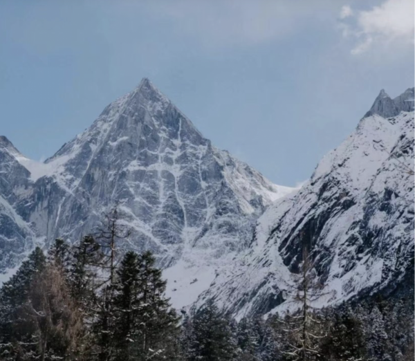 和閨蜜開著君越一起去西藏