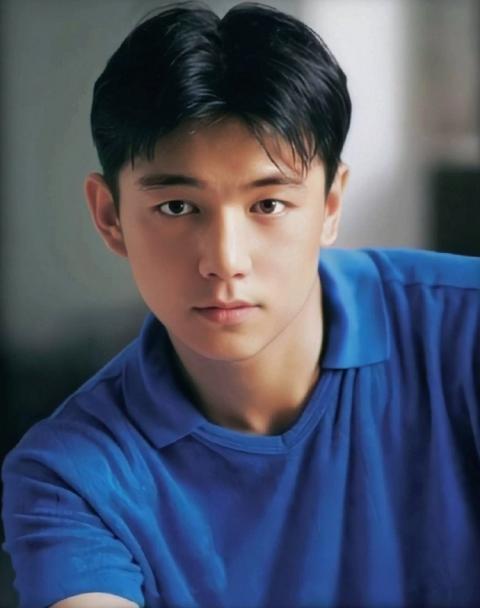 晉地出美男 這15位山西男星 個個俊朗陽剛 有的87仍帥 甩小鮮肉幾條街 晉地出美男 這15位山西男星 個個俊朗陽剛 有的87仍帥 甩小鮮肉幾條街