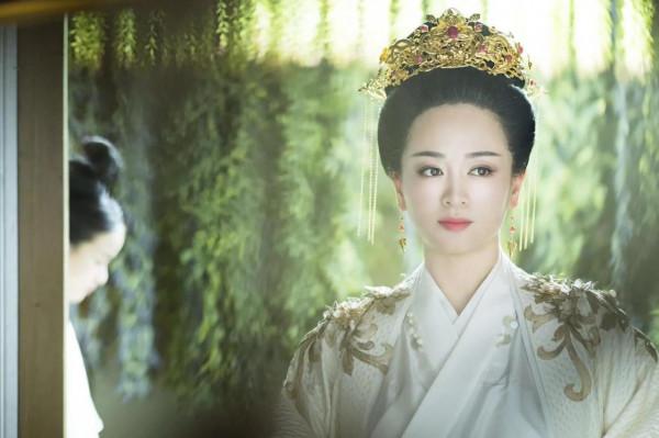 演皇帝多次張鐵林，演皇后翻紅涓子，演皇子出名劉瑞瑞，經典角色
