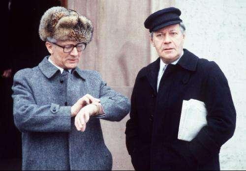 柏林牆倒塌，兩德統一後，執政30年的昂納克去哪了？