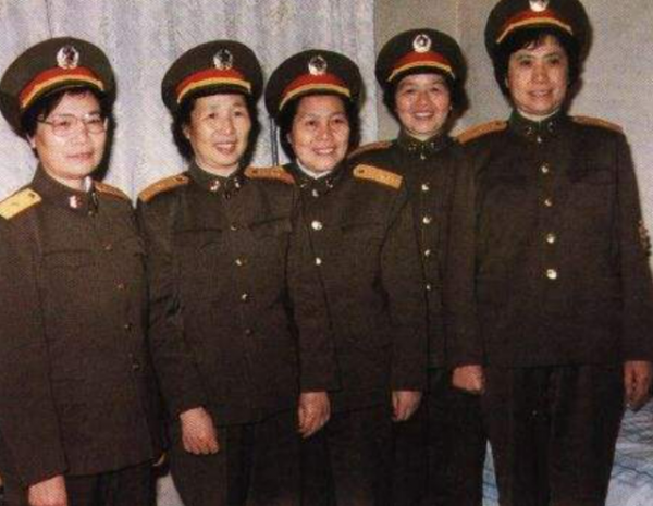 1988年授銜時，有5位女將軍被授予少將，她們分別是誰？