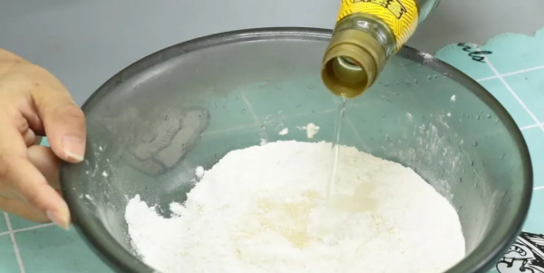 冬天發麵時，別隻會放酵母！多加1步，8分鐘發滿盆，比麵包還暄軟