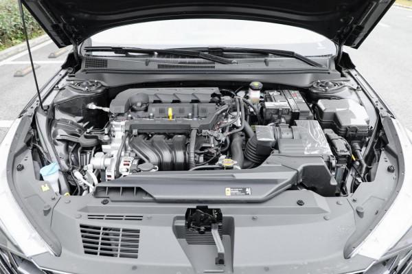 第七代伊蘭特測評：4門5座三廂車，緊湊型車也有大造化