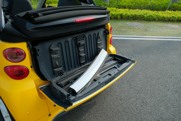 「阿站長開車」嚮往天空自由的小可愛——二手 敞篷SMART