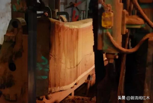 紅木傢俱開裂就是“假貨”？漲知識