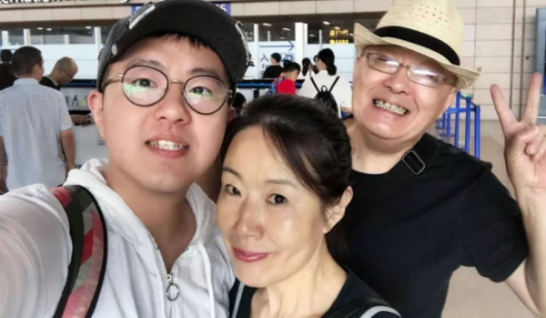 大學生為啥“國慶7天”不回家?學姐含淚袒露心聲,家長五味雜陳 大學生為啥“國慶7天”不回家?學姐含淚袒露心聲,家長五味雜陳