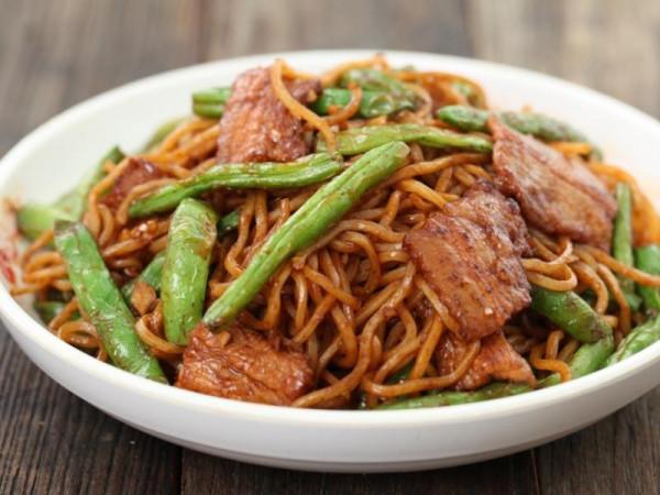 原來河南燜面是這樣做的？怪不得總是炒糊粘鍋？看完真的長知識了