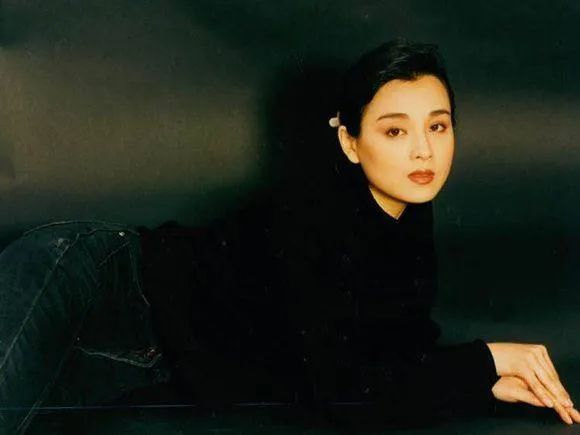 10位內地古裝美人今昔對比，有人曾鋃鐺入獄，有人因太美險被毀容