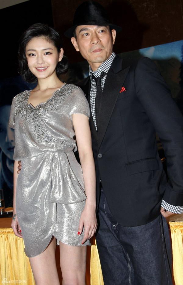 曾經的少女偶像大S,啟蒙女生對美的追求:她的過時令人可惜嗎? 曾經的少女偶像大S,啟蒙女生對美的追求:她的過時令人可惜嗎?