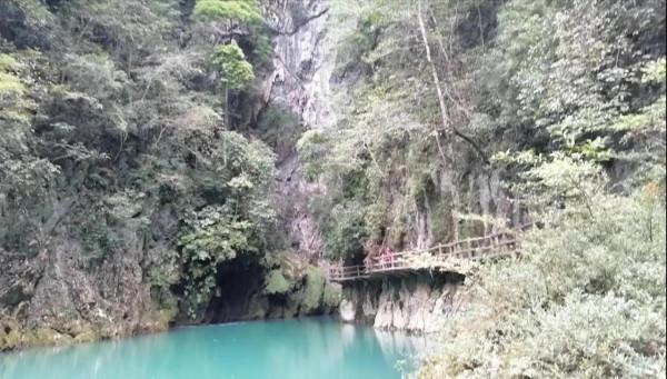 神奇大小七孔景區,美如仙境,疑是人間,讓人流連忘返,太美了 神奇大小七孔景區,美如仙境,疑是人間,讓人流連忘返,太美了