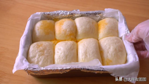 揭秘！奶黃包的家常做法，爆漿流心，軟到捏不住