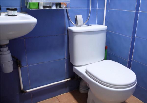 買不起房的香港夫妻，住在9㎡的小屋裡，他們卻說：住出了幸福感