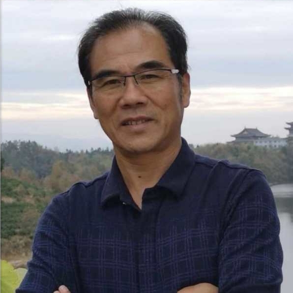 龍感湖的小天鵝 圖文/葉 樺