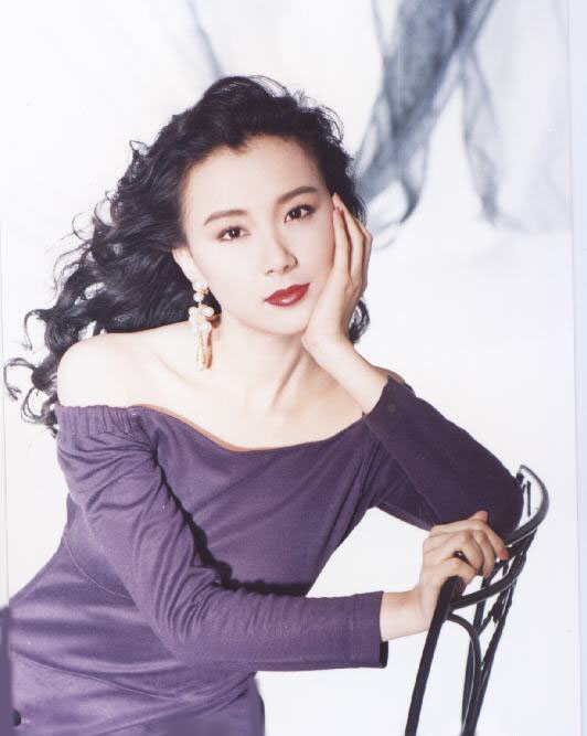 整容老去和自然老去有何區別?4對同齡貌美女星今昔對比差距大 整容老去和自然老去有何區別?4對同齡貌美女星今昔對比差距大