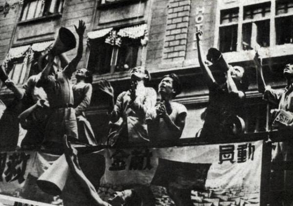 1934年，一女學生放棄明星夢，最終成了潛伏在蔣介石身邊的聽風者