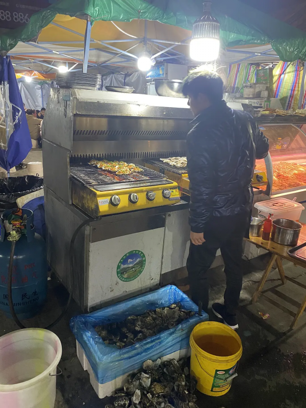 雲南紅河蒙自，大樹寨夜市