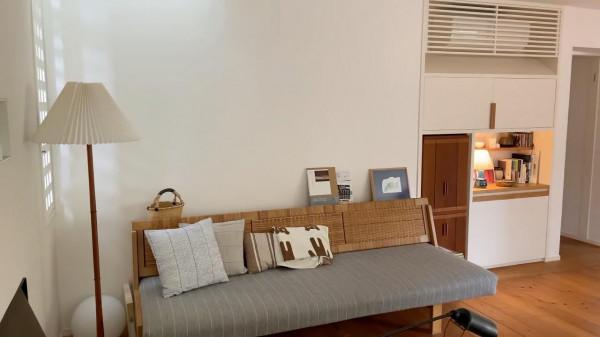 女人捨棄大都市生活,來到山林建480平田園宅,過起神仙般的生活 女人捨棄大都市生活,來到山林建480平田園宅,過起神仙般的生活