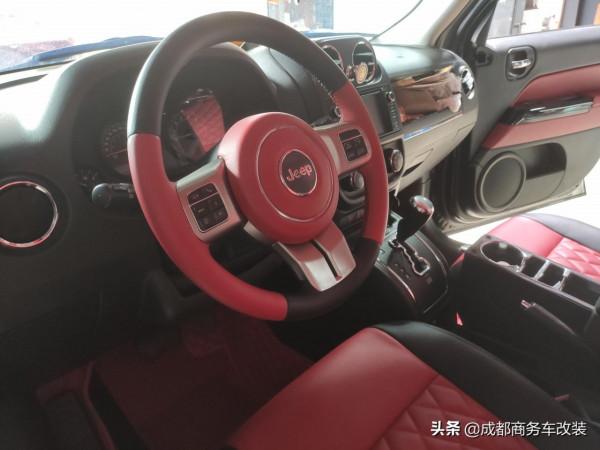 開了快8年的吉普自由客翻新內飾,徹底解決掉異味,駕駛更舒適 開了快8年的吉普自由客翻新內飾,徹底解決掉異味,駕駛更舒適