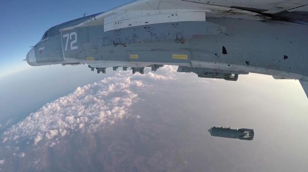 美軍再入黑海挑釁，20餘架俄戰機起飛反擊！同時架上遠端反艦導彈