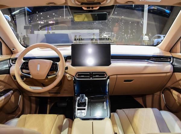 與瑪奇朵、摩卡有啥區別？WEY拿鐵開啟預售，NEDC續航超1000公里