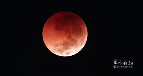 月食發生時，月亮為何會“羞紅了臉”？