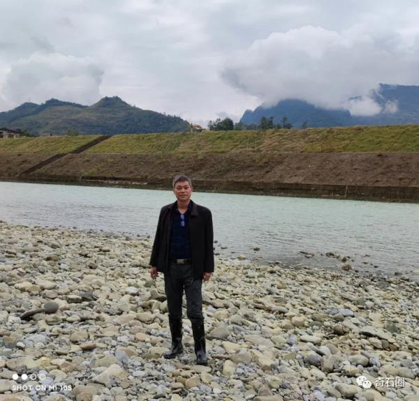 尋石樂趣——一腳踢出來的美石