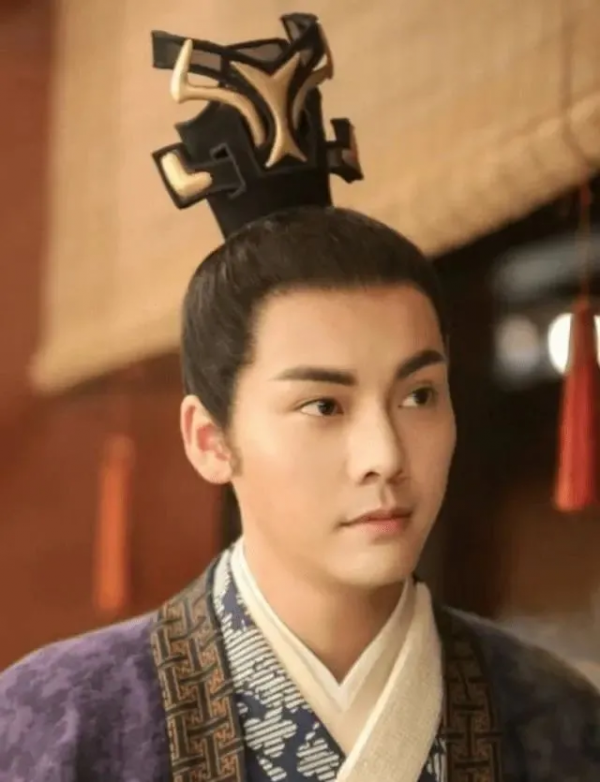 《斛珠夫人》新預告出爐,楊冪原聲臺詞遭吐槽,陳偉霆造型被批醜 《斛珠夫人》新預告出爐,楊冪原聲臺詞遭吐槽,陳偉霆造型被批醜