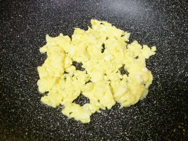 家常雞蛋肉醬面，一碗不夠吃，麵條爽滑，肉醬鮮香，太過癮了