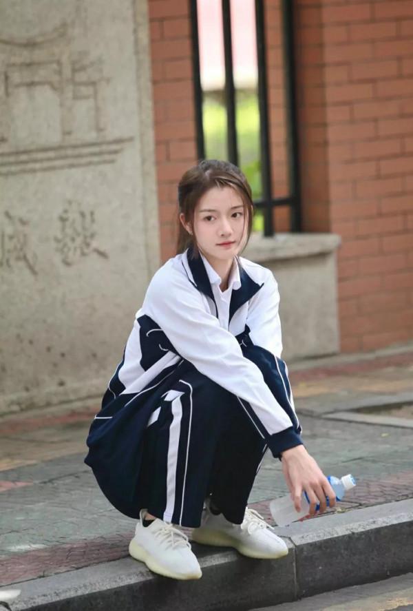 乾淨校園風穿搭,放學一起回家嘛,讓氣質成為你的標籤 乾淨校園風穿搭,放學一起回家嘛,讓氣質成為你的標籤