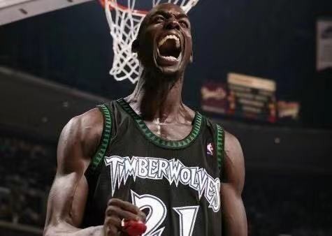 打球強硬！盤點NBA十大“硬漢”球星：科比與詹姆斯齊上榜