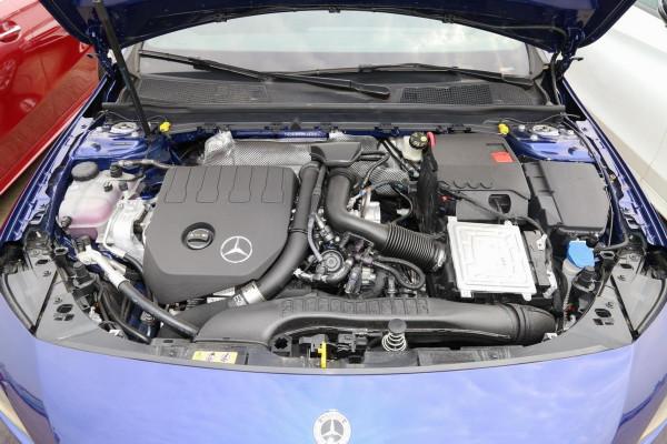 油耗5.4L的豪華入門級家轎,21.18萬起,內飾大氣檔次足,賓士A級 油耗5.4L的豪華入門級家轎,21.18萬起,內飾大氣檔次足,賓士A級