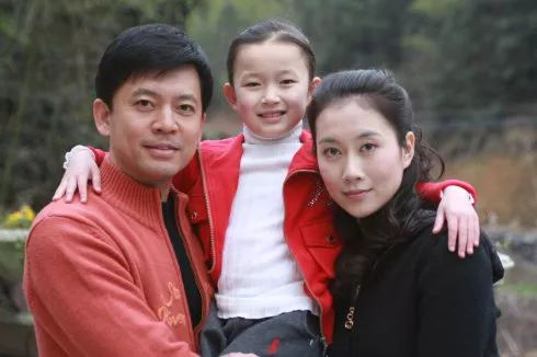 零緋聞“趙剛”何政軍的不尋常經歷和他背後深愛的女人