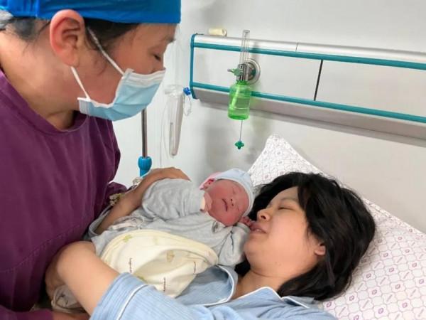 再添喜報！維多利亞婦產醫院1小時3位男寶順利出生，喜氣洋洋