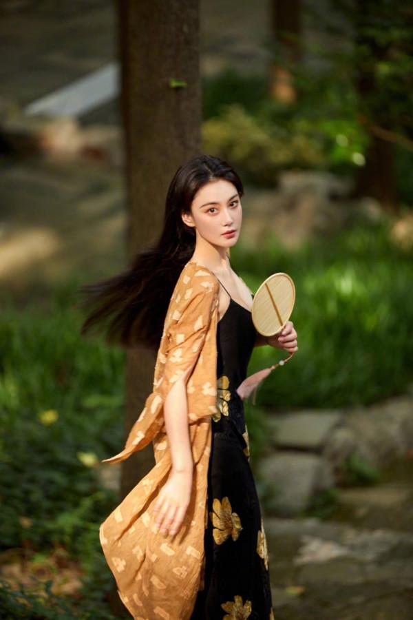 讓楊紫溫婉優雅的長髮卻不適合馬伊琍、袁泉,髮型決定人的氣質? 讓楊紫溫婉優雅的長髮卻不適合馬伊琍、袁泉,髮型決定人的氣質?