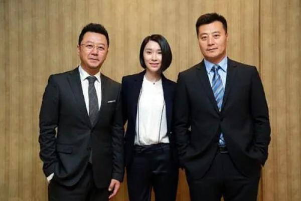 任程偉：成名後把患難妻子當成寶，兩個女兒很幸福