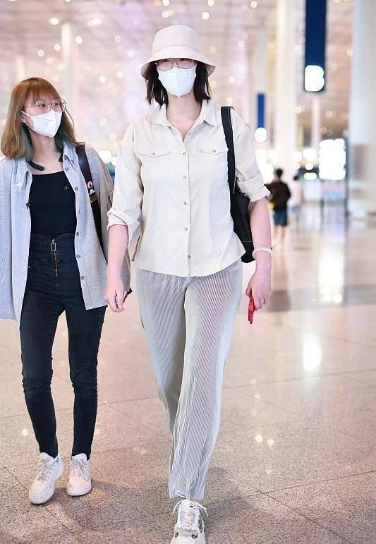 惠若琪為女兒擺百日宴!穿粉裙美成主角,192坐老公身邊變小女人 惠若琪為女兒擺百日宴!穿粉裙美成主角,192坐老公身邊變小女人