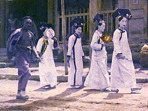 故宮四點關門的原因是什麼，“宮女魅影”當如何解釋？