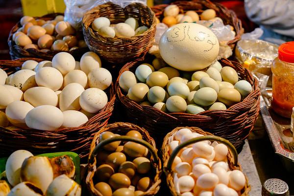 老年人摔一跤，究竟會發生什麼？50歲以上，3種食物要天天吃