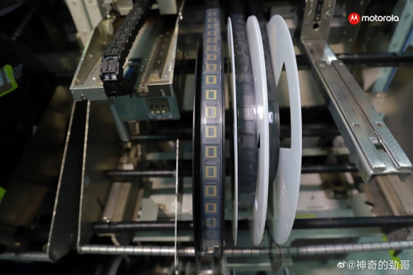 一卷1000枚晶片！聯想高管分享驍龍8Gen1包裝組圖