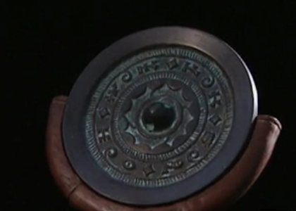 光可以";穿過";西漢青銅鏡把花紋投射到牆上?周總理:把這道理搞清楚 光可以";穿過";西漢青銅鏡把花紋投射到牆上?周總理:把這道理搞清楚