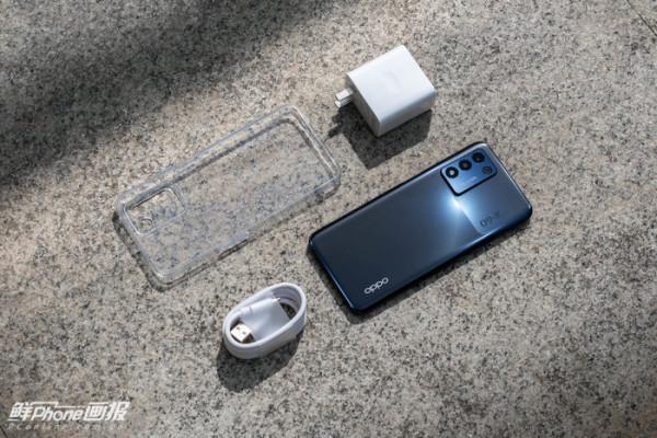 手感黨們,各種不同材質的後殼你們更愛哪個? 手感黨們,各種不同材質的後殼你們更愛哪個?