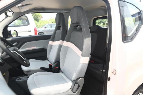 工薪族該怎麼選車？代步可看這兩款，成本低、好停車，還不限行