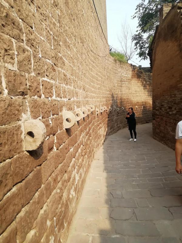 傳統文化傳承的功臣———石匠,如今只剩石雕工藝發揮餘熱…… 傳統文化傳承的功臣———石匠,如今只剩石雕工藝發揮餘熱……